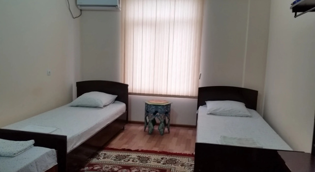 Sharq 21 Hostel, Buchen Sie Hostel Chudschand Sughd region