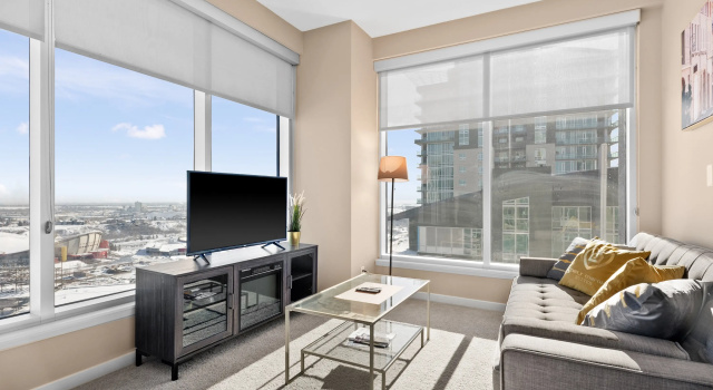 Апартаменты Deluxe с 2 комнатами с балконом и с красивым видом из окна Апарт-отель Stylish Downtown Condos by GLOBALSTAY