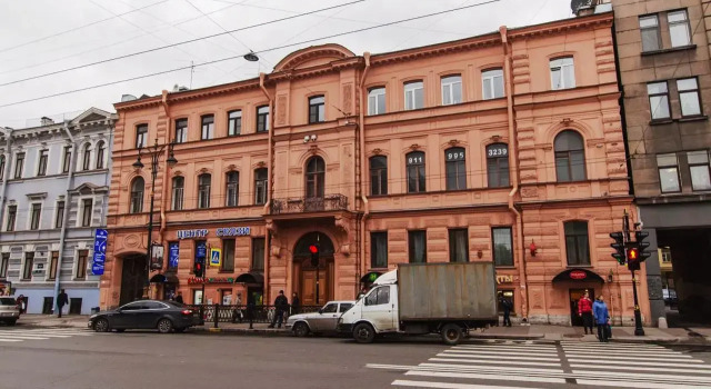 Sutki Rent v osobnyake Kavosa Apartments, Rezervovat Apartmán Hotely v Petrohrad s parkováním, Parkování