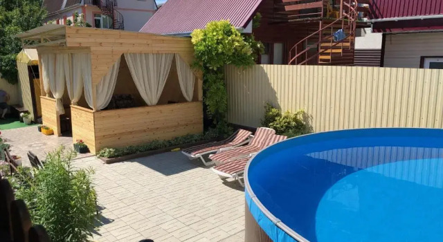 Guest House Tri Sestri, Забронировать Гостевой дом Отели Побережья Анапы с парковкой, Парковка