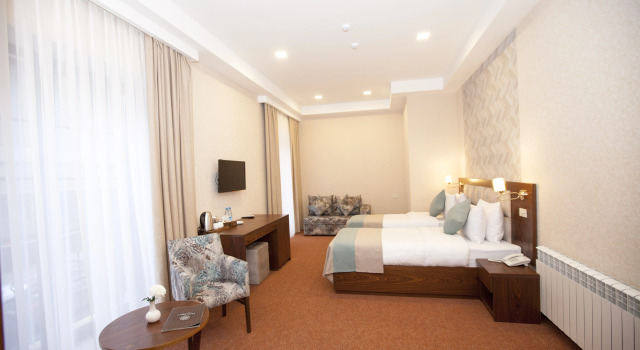 Двухместный номер Standard с балконом и с видом на город Auroom Hotel