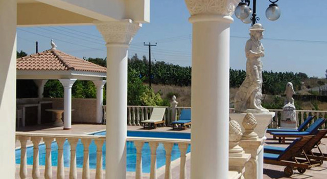 Cottage Purple Grape Villa