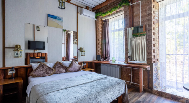 Romanticheskaya Studiya S Kaminom I Balkonom Flat, Prenota Appartamento Hotel a Samara con parcheggio, Parcheggio