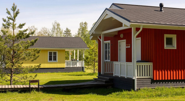 Коттедж с балконом и с красивым видом из окна База Отдыха Forrest Lodge Karelia