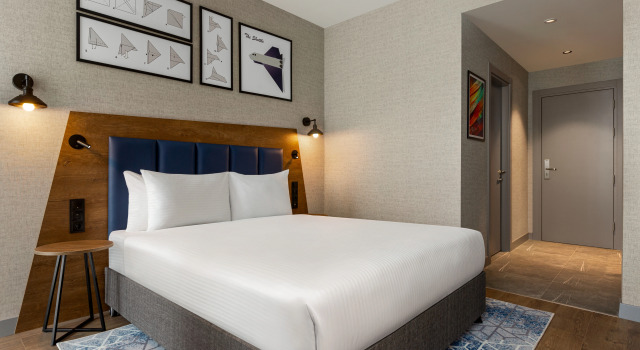 Номер French Standard Ramada Encore by Wyndham Istanbul Arnavutkoy