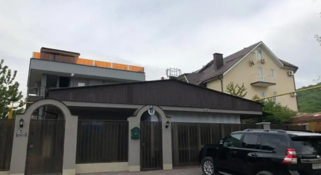 Ail Guest House, Забронировать Гостевой дом Отели Большого Сочи с парковкой, Парковка