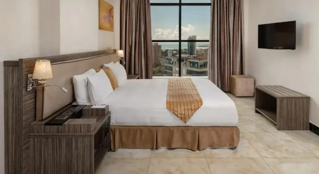 Люкс Отель Golden Tulip Dar City Center