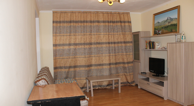 Na Rizhskom Apartments, Prenota Appartamento Pskov 