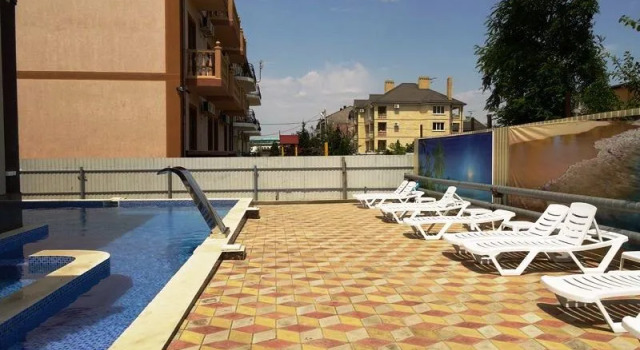 Yantar Guest House