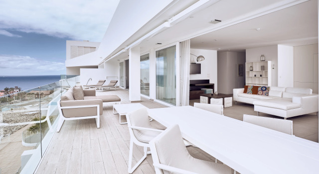 Люкс Serenity Essence Extra Large Room с 2 комнатами с частичным видом на море Domes Baobab Suites