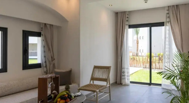 Полулюкс с балконом и с видом на сад SUNRISE Tucana Resort