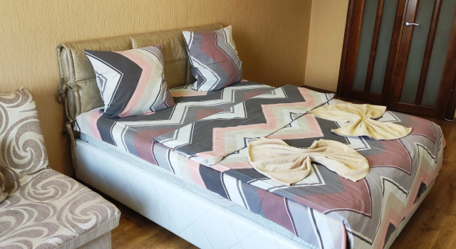 Na Dzerzhinskogo 79 Apartments, Book Apartment Kobrin 