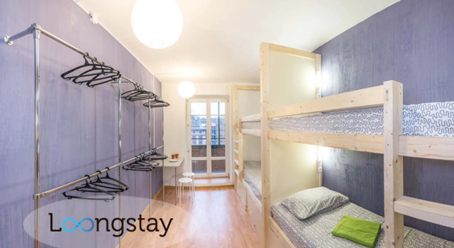 Кровать в общем номере (мужской номер) с красивым видом из окна Хостел Longstay at Nalichnaya 28-16