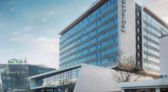 Отель Novotel Almaty City Center