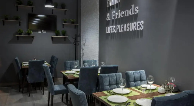 Отель Maxx Inn