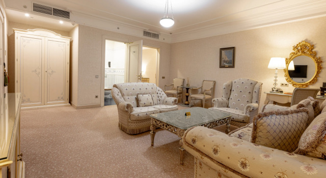 Люкс Гранд Гостиница Radisson Collection Москва