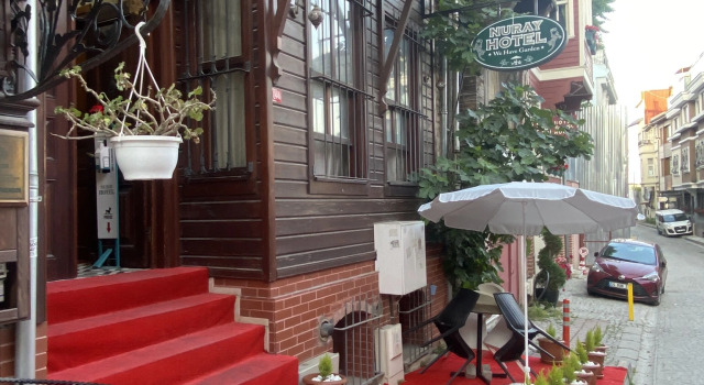 Nuray Hotel