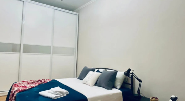2h Komnatnaya Kvartira V Stalinke S 3h Metrovyimi Potolkami U Metro Apartments, Réserver Appartement Hôtels à SAO Area avec parking, Parking