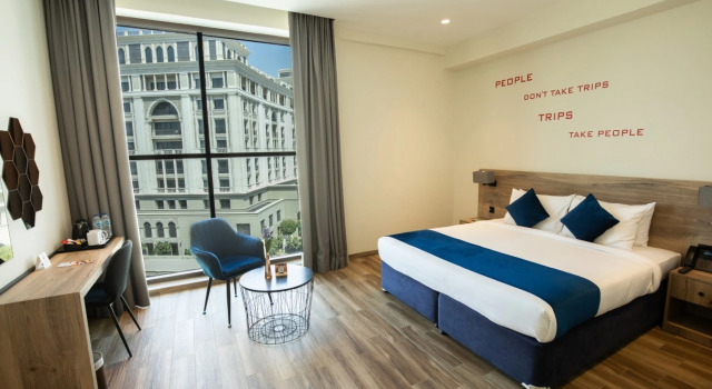 Номер с диваном Deluxe Отель Grand Kingsgate Waterfront By Millennium