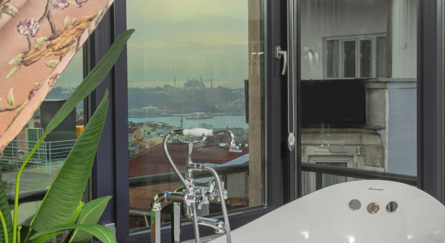 Двухместный люкс с видом на море Ayramin Deluxe Hotel Taksim