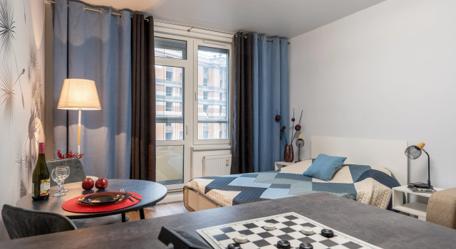 Квартира Roomyroom Ежевика, Забронировать Апартаменты/квартира Приморский район Санкт-Петербург, рядом с Пионерская