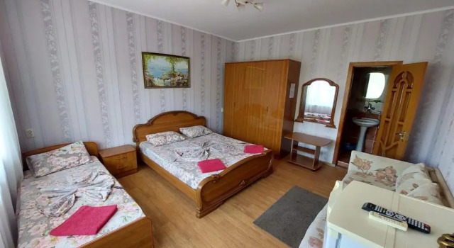 Четырёхместный полулюкс Comfort Отель Южный