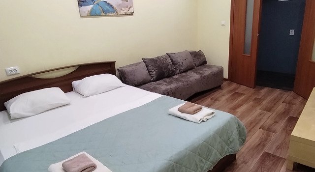 2 komn. V Tsentre Leninskogo Dzerjunskogo 90, Book Apartment Leninskiy rayon 