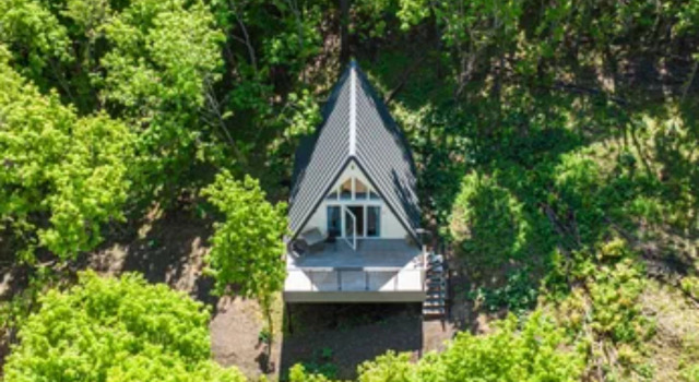 A-Frame Bungalow, Prenota Hotel Saratov Saratov Region