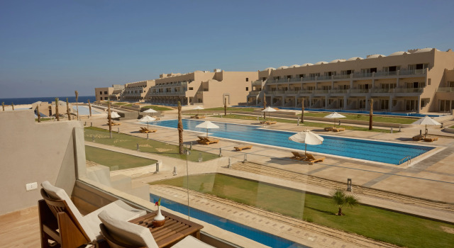 Полулюкс Diamond Beach By Pearl Resort