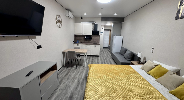 Studiya V Novogireevo Dlya Chetverykh Apartments, Book Apartment Hotels in Moscow with a Pool, Swimming Pool