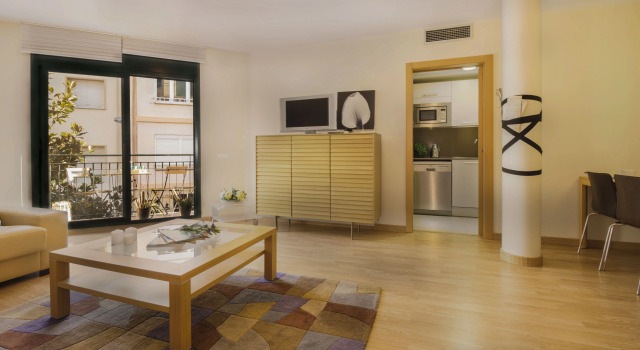 Apartamentos Elcano, Забронировать Апартаменты/квартира Отели в центре Камбрильс, в центре