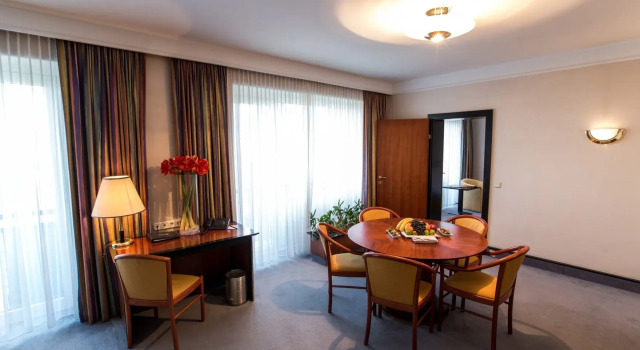 Executive Doppel Suite Rahat Palace Hotel