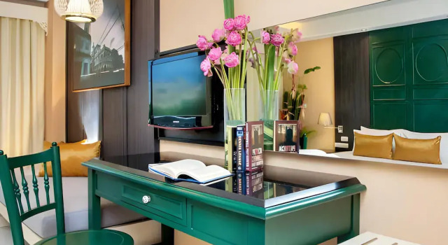 Двухместный номер Deluxe с террасой Sino Wing The Old Phuket - Karon Beach Resort