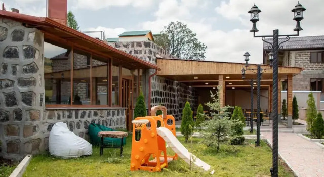 Azizyan Hotel Tsaghkadzor, Забронировать Отель Отели Котайкская области 3 звезды, 3*