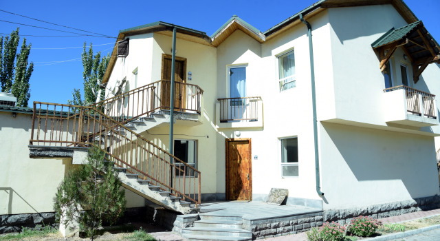 Armenian Village Park Hotel