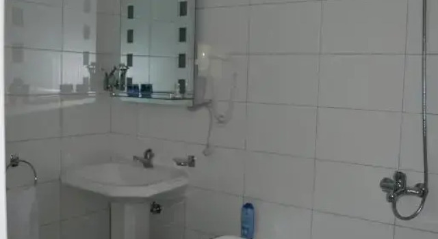 Hotel & Restaurant White City, Prenota Hotel Hotel a Berat County con parcheggio, Parcheggio
