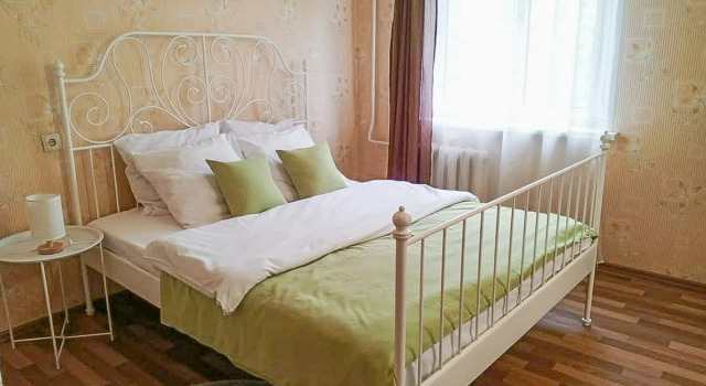S Balkonom V Tikhom I Udobnom Meste Apartments, Reserva ahora Apartamento Hoteles en Anillo de Oro con aparcamiento, Aparcamiento