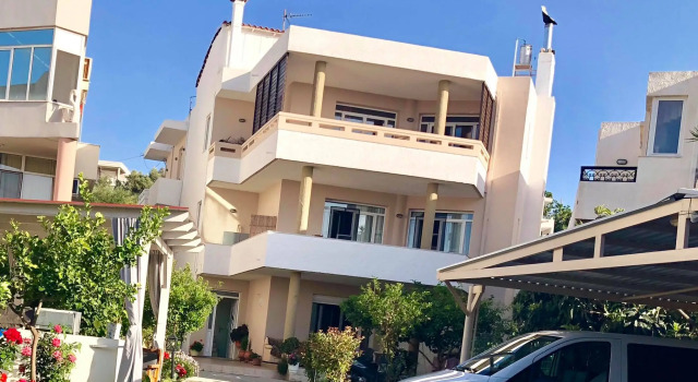 Menelaos Family Apartments, Забронировать Апартаменты/квартира Пигианос Кампос Центральный Крит