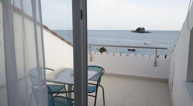 More 1/3 Apartments, Book Apartment Petrovac na Moru 
