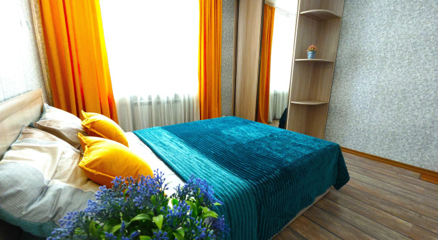 Tryokhkomnatnaya V Tsentre Kazani Flat, Prenota Appartamento Hotel a Tatarstan con parcheggio, Parcheggio