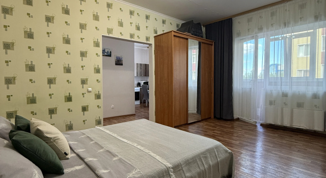 Khoroshaya na Izyskatelei 32A Flat, Đặt Căn hộ Khách sạn ở Ural có chỗ đỗ xe, Bãi đậu xe