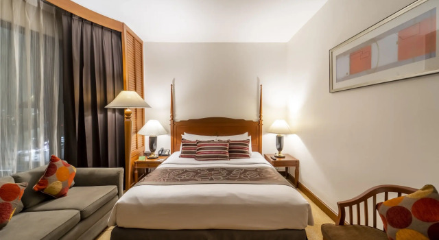 Четырёхместный люкс Family Century Park Hotel