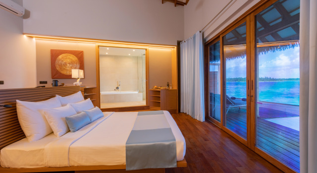 Двухместное бунгало Water с видом на океан Отель Cinnamon Velifushi Maldives