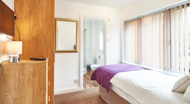 Furzton Serviced Houses - Shortstay MK Guest House, Varaa Matkakoti Witney Oxfordshire