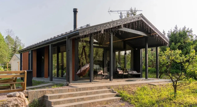 Lato-65 Private house, Boek Vakantiehuis Klimovo 