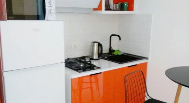 So Steklyannoy Peregorodkoy Flat, Book Apartment Batumi 