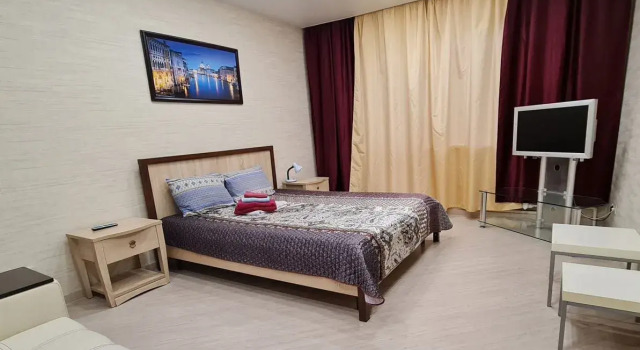 Na Ulitse Kuratova, 81 Flat, Rezerwuj Apartament Hotele w Republika Komi z parkingiem, Parking