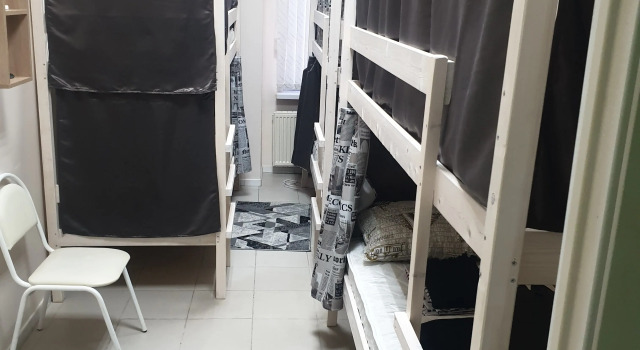 Кровать в общем номере рядом с пляжем Хостел Рай