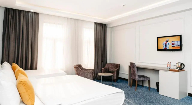 Трёхместный номер Standard с красивым видом из окна Grand Hotel Baku Central Park