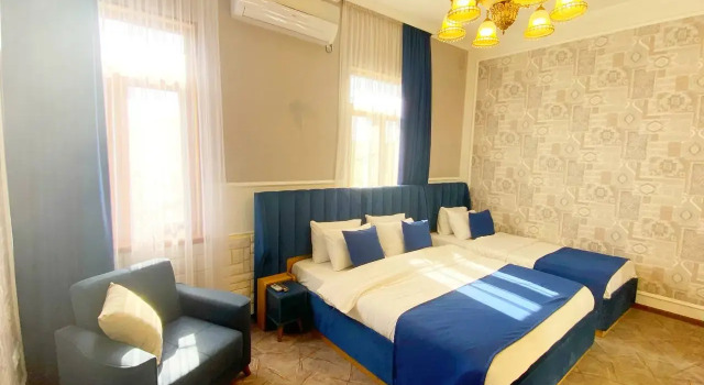 Трёхместный номер Standard с видом на город Hotel Orange Kutaisi